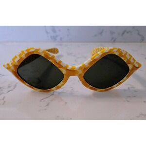 Ray-Ban Tamarin B&L USA Yellow White Chevron Mod Cat Eye Sunglasses 1960s Vtg 60